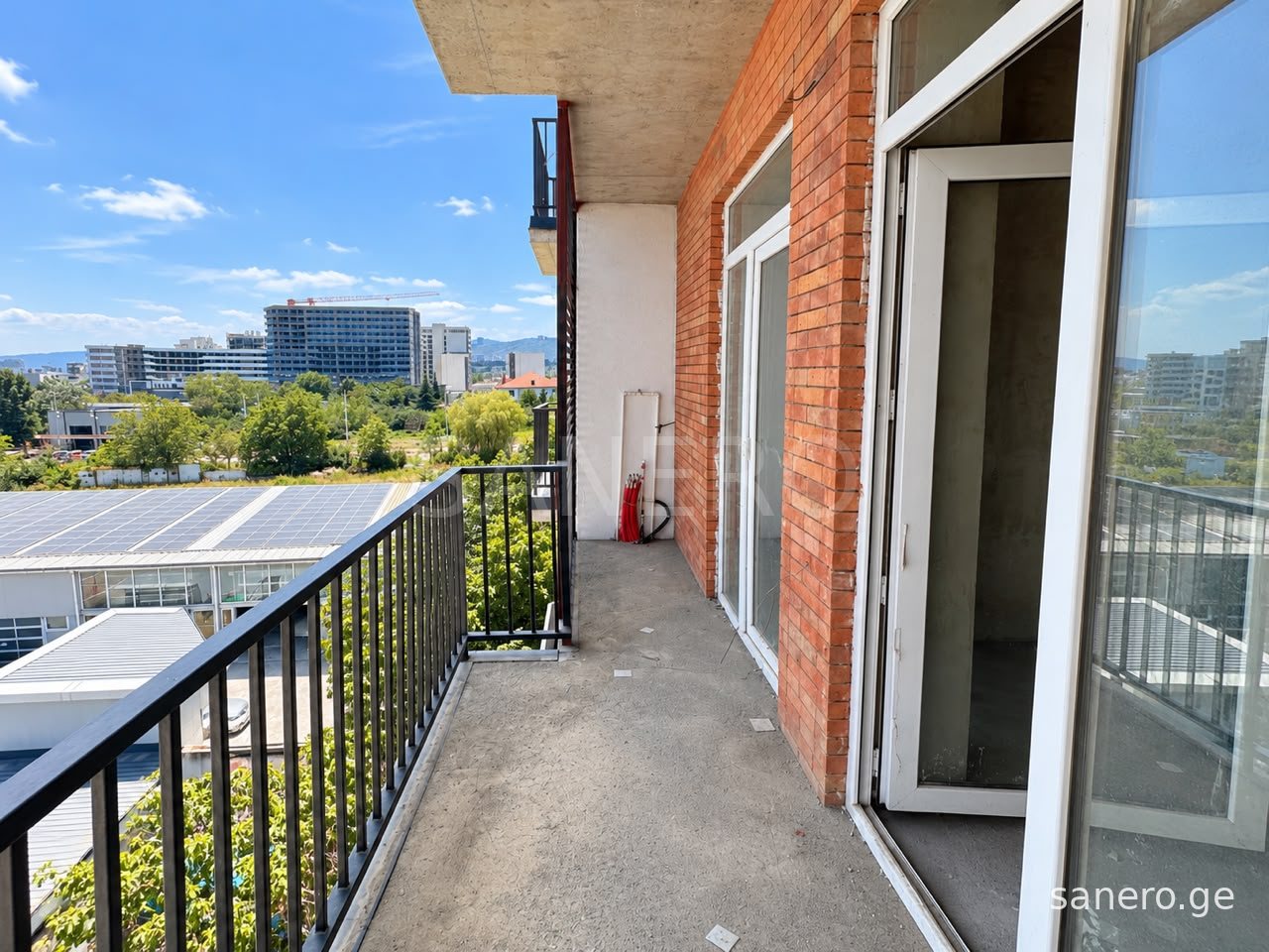 6.8 m² balcony
