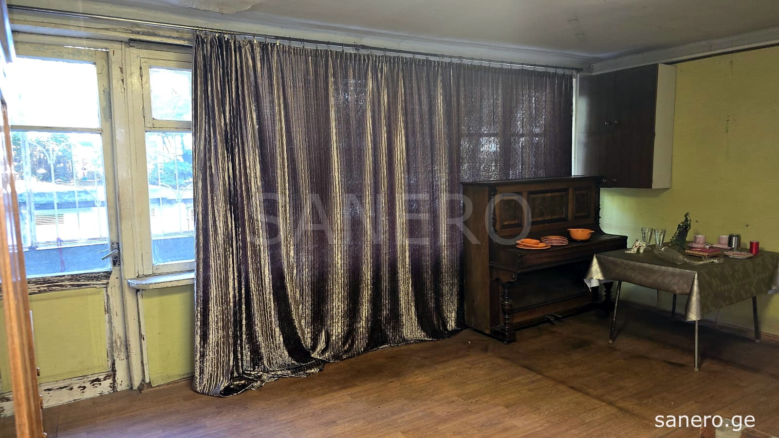 Living room, second view