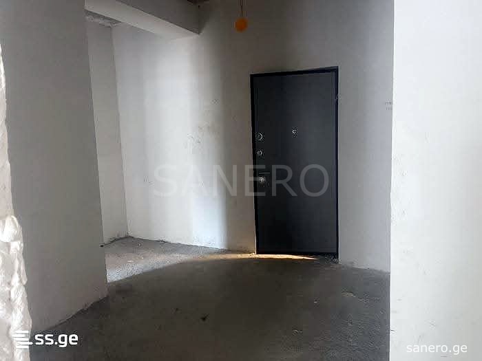 Metal entrance door
